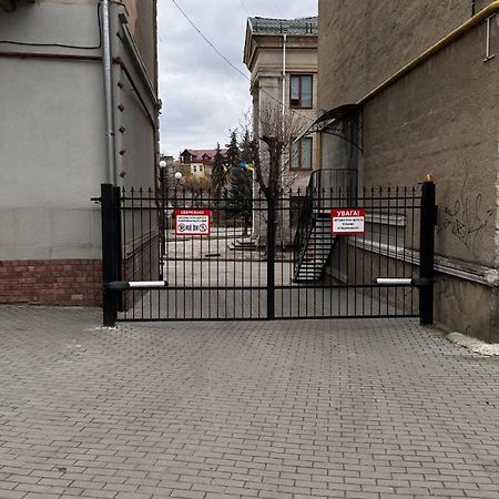 Appartamento Smolynja Stail Ternopil Esterno foto